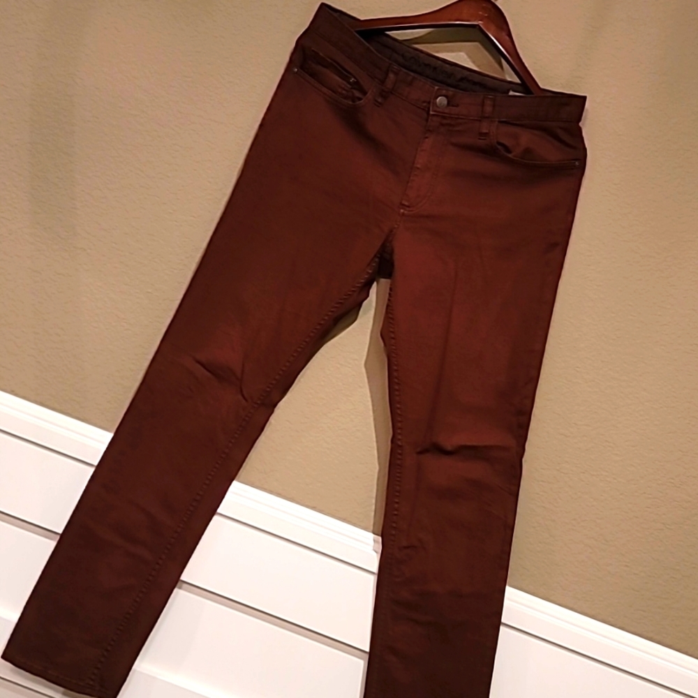 Calvin Klein Jeans Maroon Slim